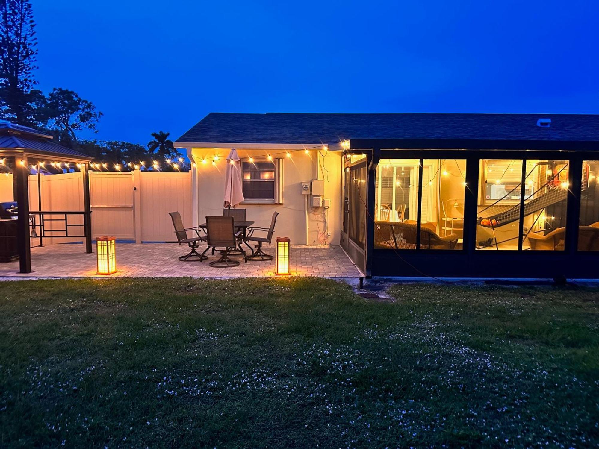 Holiday home Freshly Remodeled 1970's Single Story