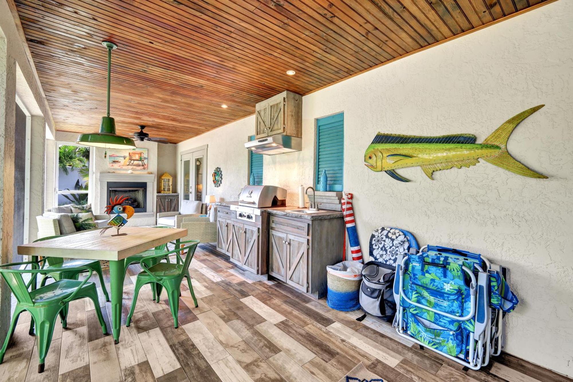 Holiday home Coastal Vibes, Pickleball Court, One Mile To The