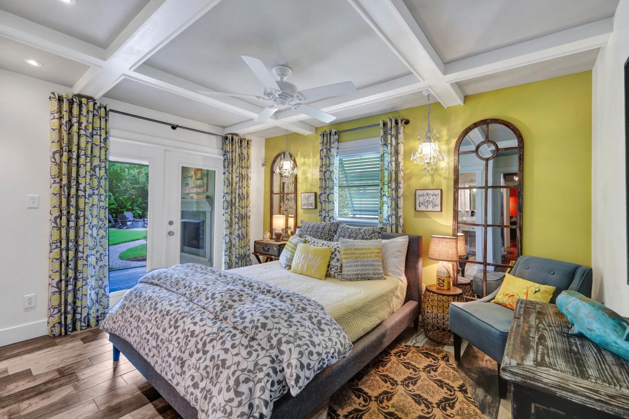 Holiday home Coastal Vibes, Pickleball Court, One Mile To The