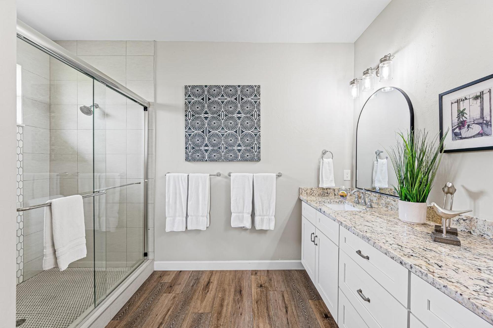 Solterra, Luxury Condo, Resort Pool In Greenlinks *