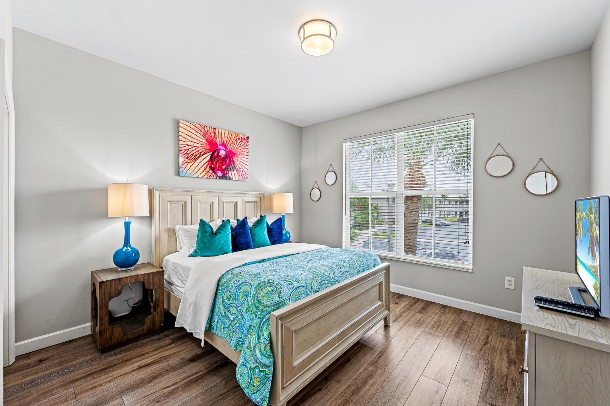 Solterra, Luxury Condo, Resort Pool In Greenlinks *