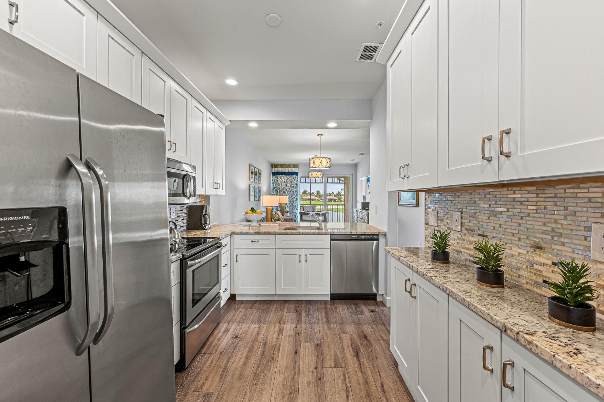 Solterra, Luxury Condo, Resort Pool In Greenlinks Holiday home *