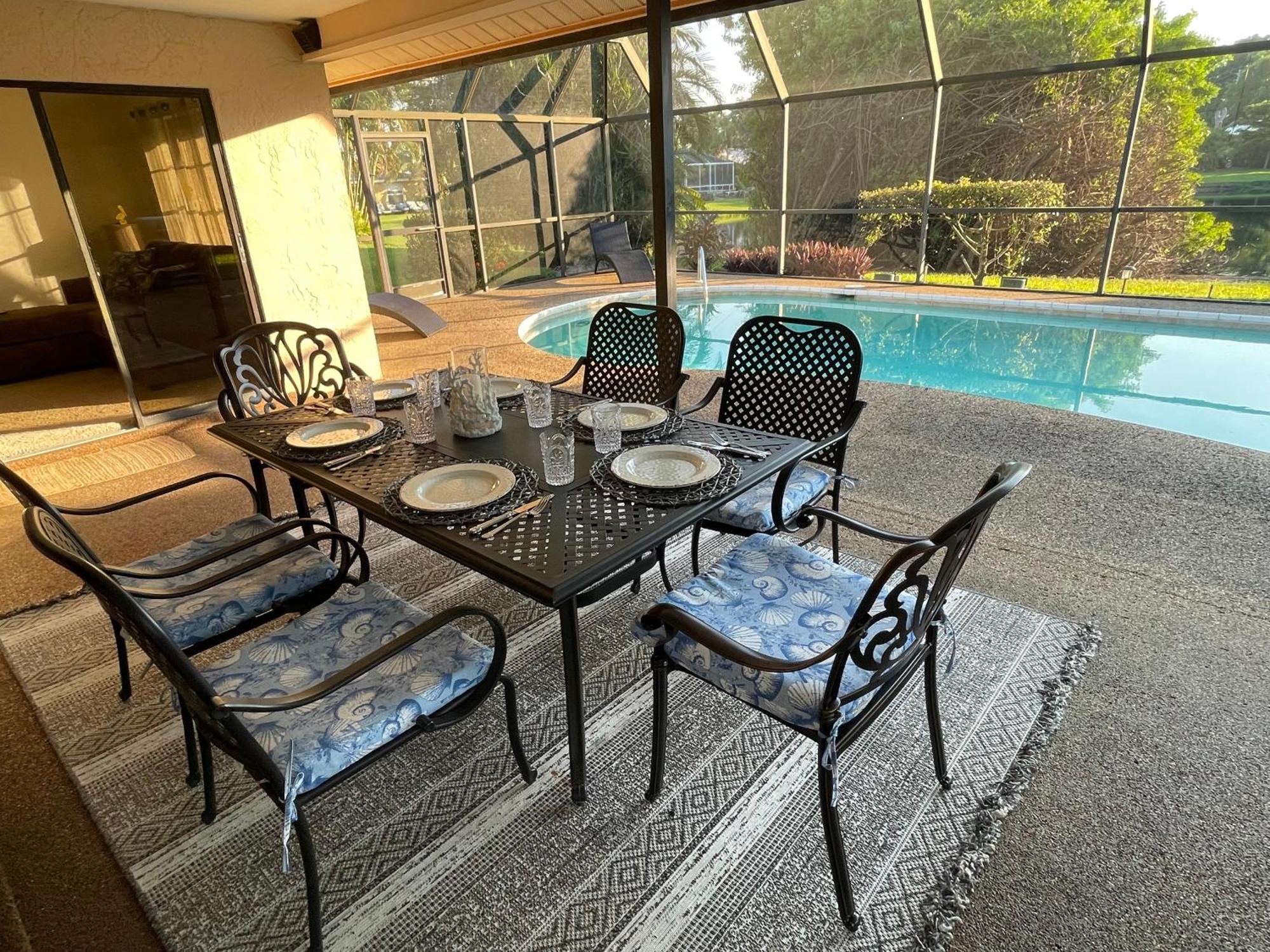 Great Family With A New Sparkling Pool,lovely View, Close To * Naples