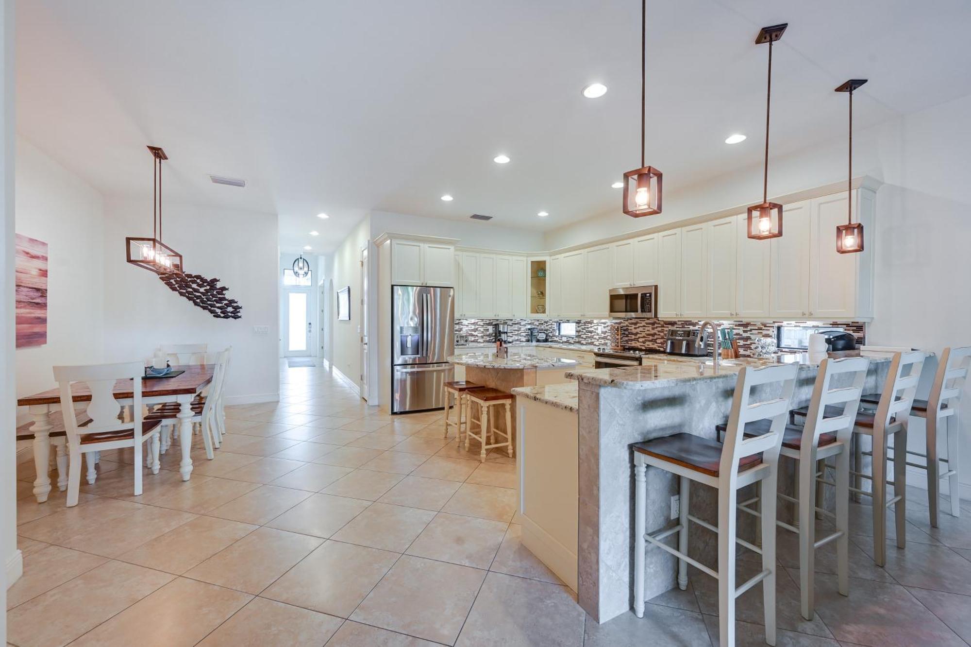 Chic Retreat With Private Heated Pool And Lanai Holiday home