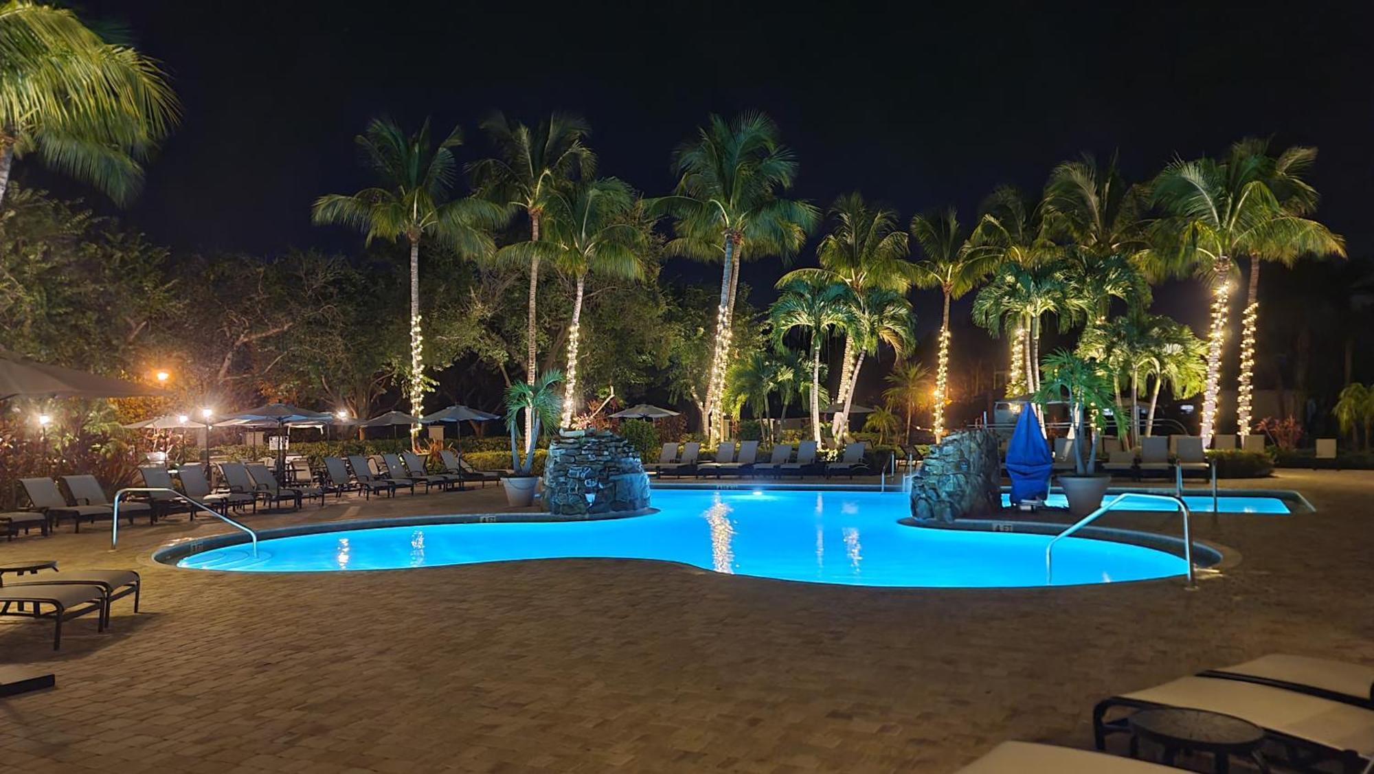 Free Golf! Stay, Play, Work From Luxury 2bdr Den 1st Floor In Lely Golf Apartment *
