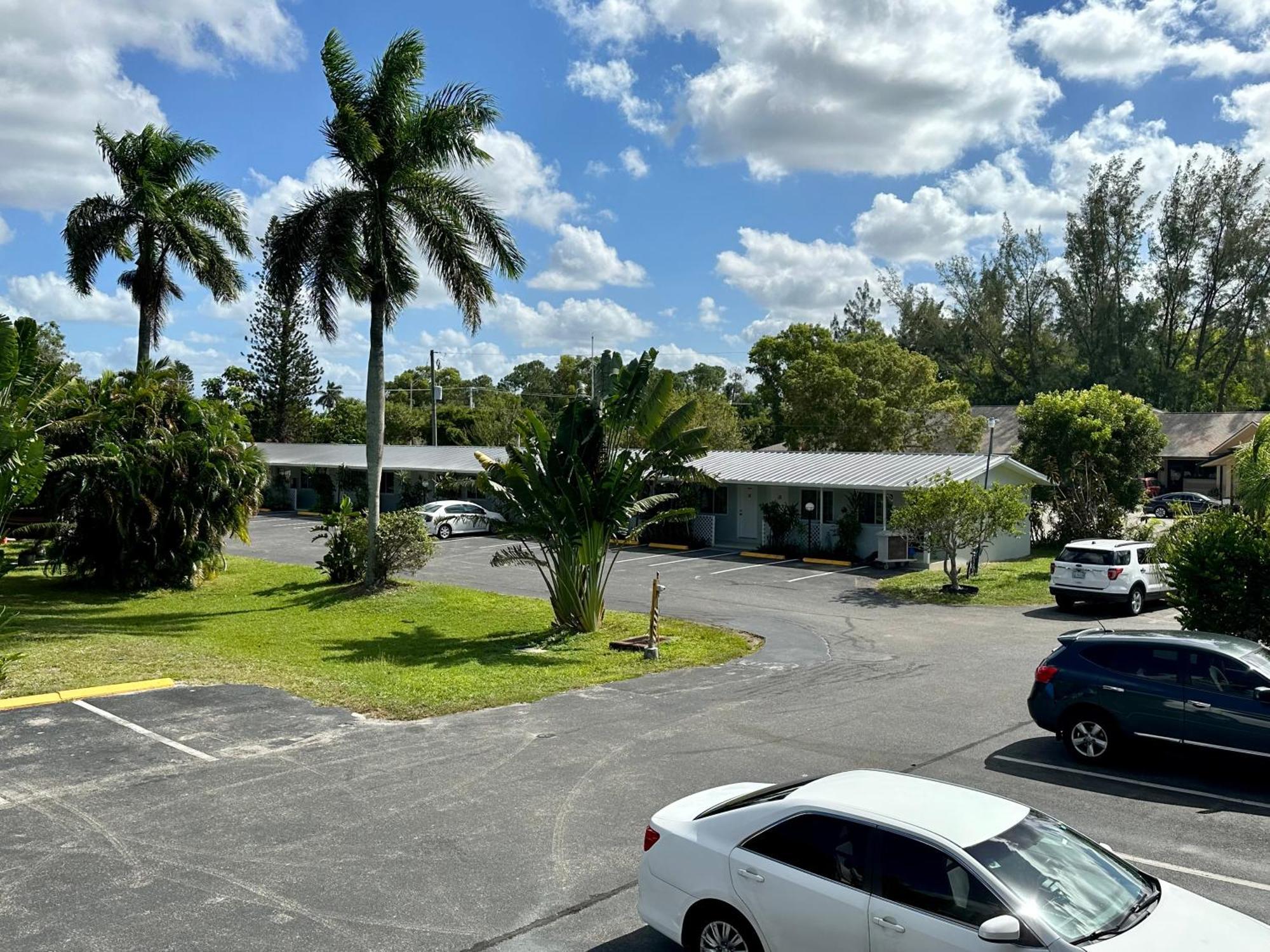 Motel Conty's Naples