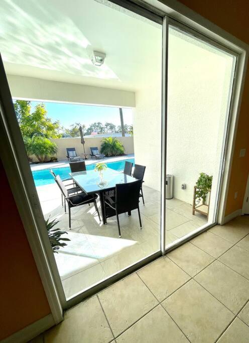 Tropical Paradise 3.5 Bd/3ba 10-min To Villa