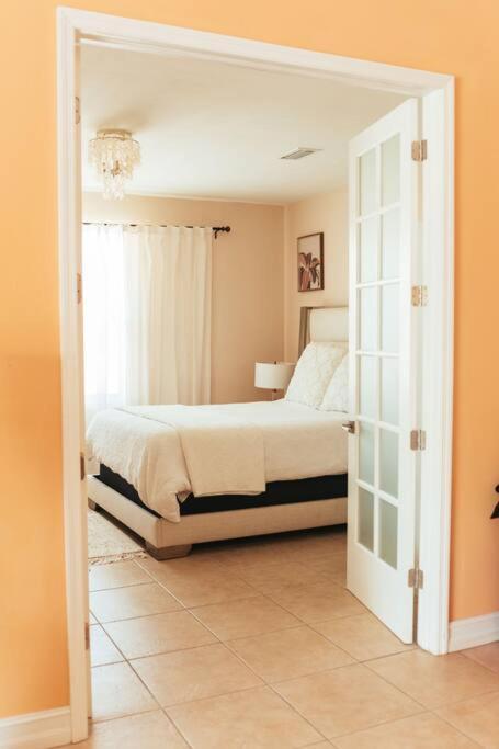 Tropical Paradise 3.5 Bd/3ba 10-min To