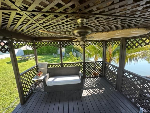 The In Florida. Caney, Pier, Kayak, Fishing * Naples