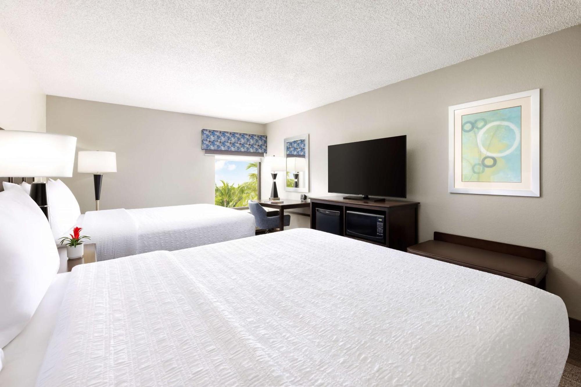 Hotel Hampton Naples-central 3*