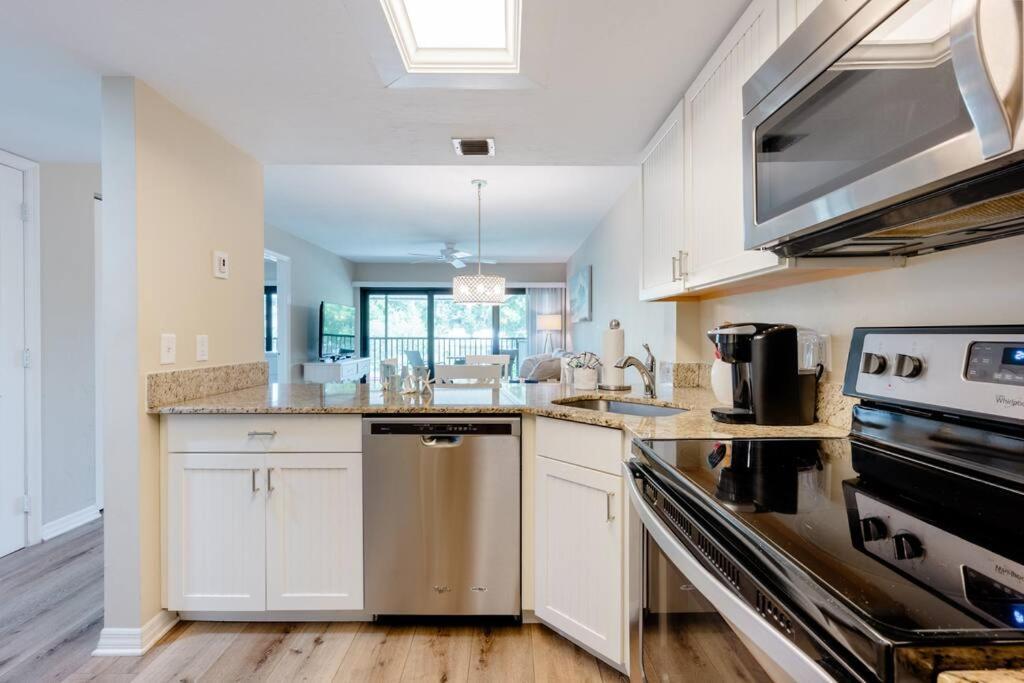 Apartment Park Shore Beautiful Floor 2bed 2bath Naples