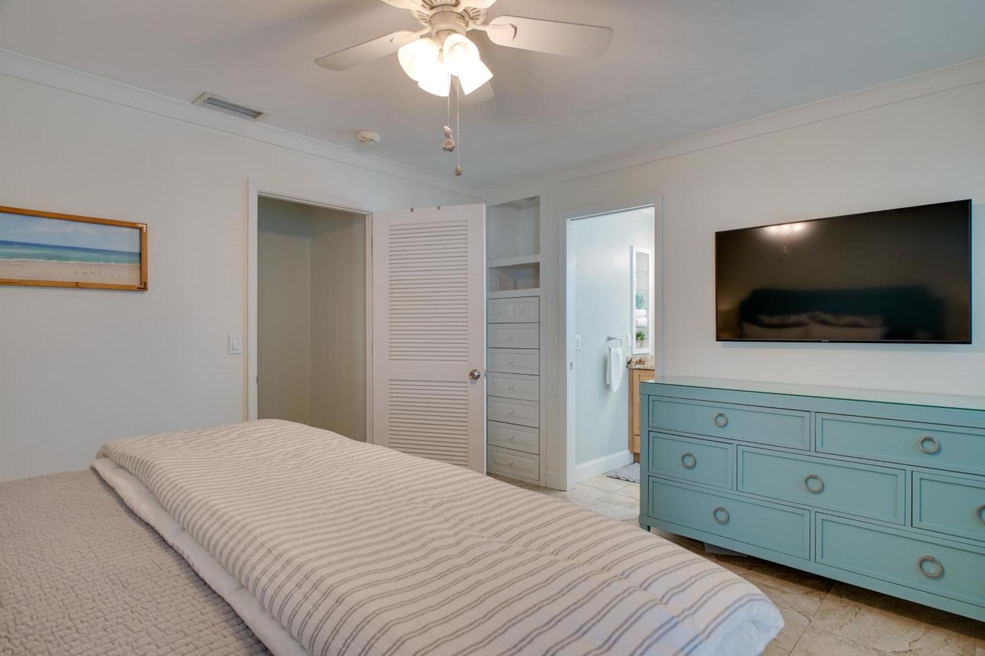 Paradise With Grill, 1 Mi To Vanderbilt Holiday home Naples