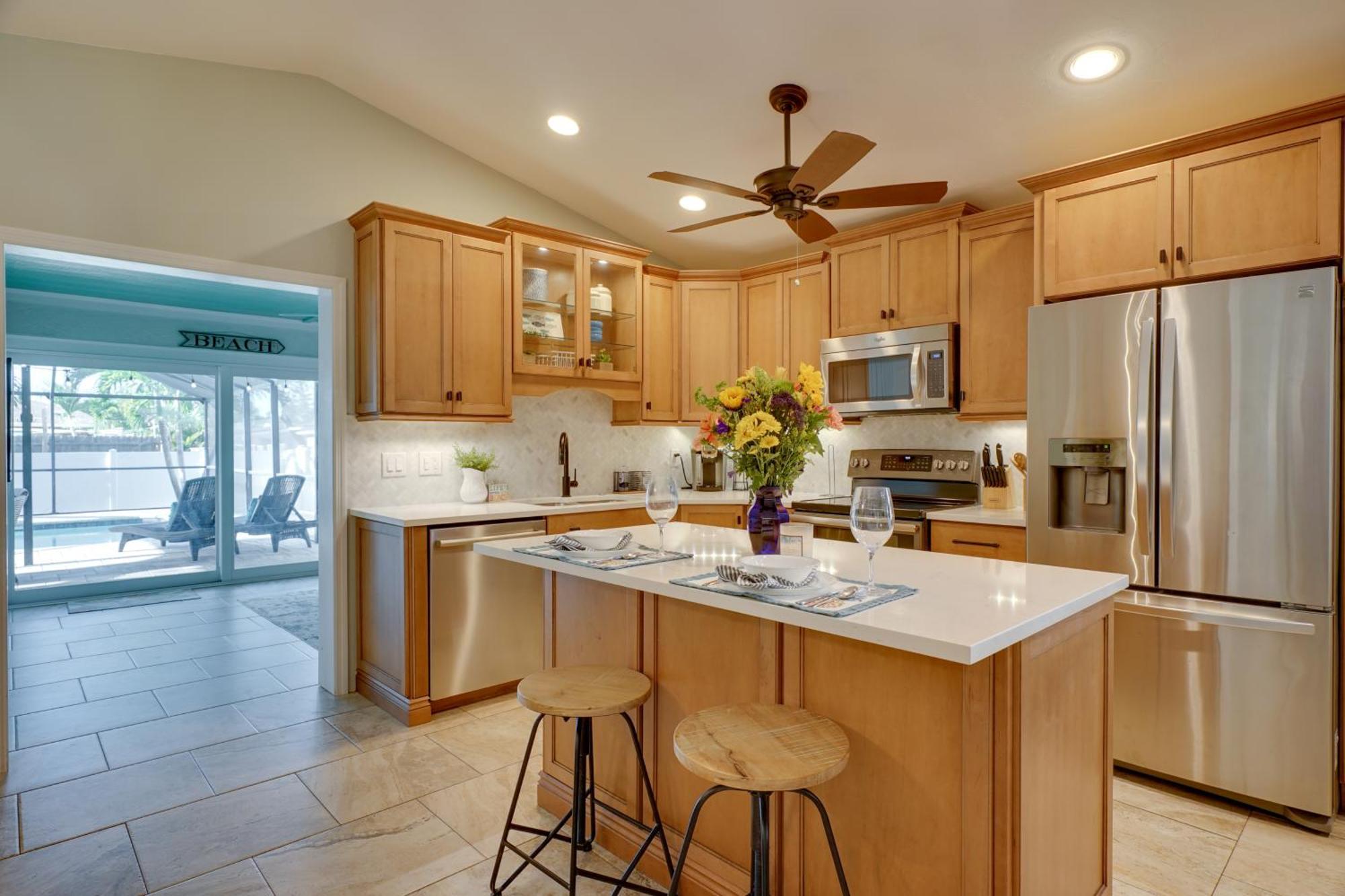 Paradise With Grill, 1 Mi To Vanderbilt Holiday home