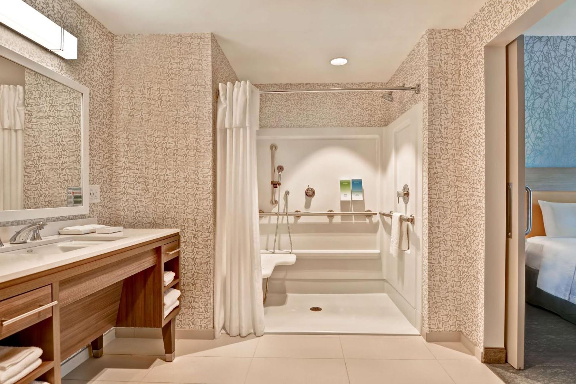 Hotel Home2 By Hilton I-75 Pine Ridge Road Naples