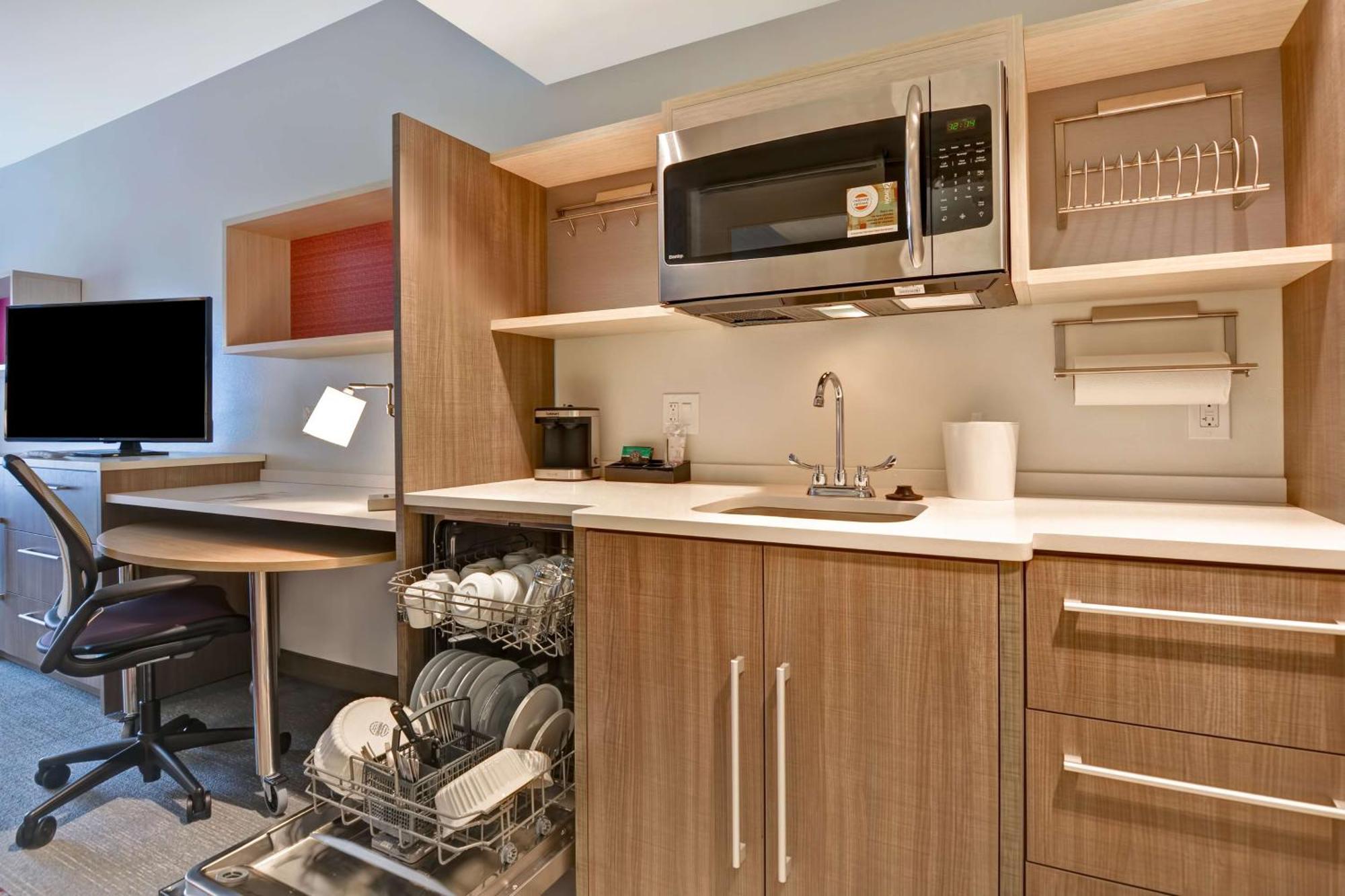 Home2 By Hilton I-75 Pine Ridge Road Hotel Naples