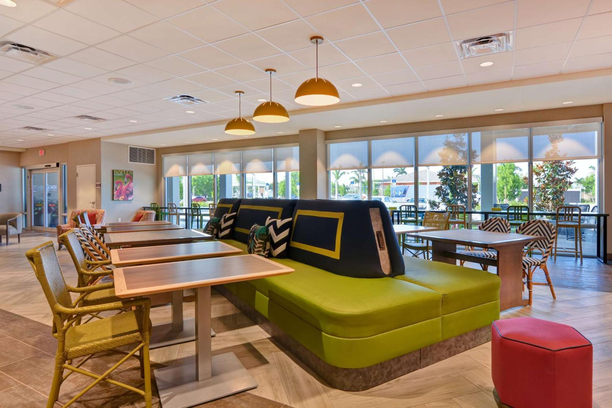 Home2 By Hilton I-75 Pine Ridge Road Hotel Naples