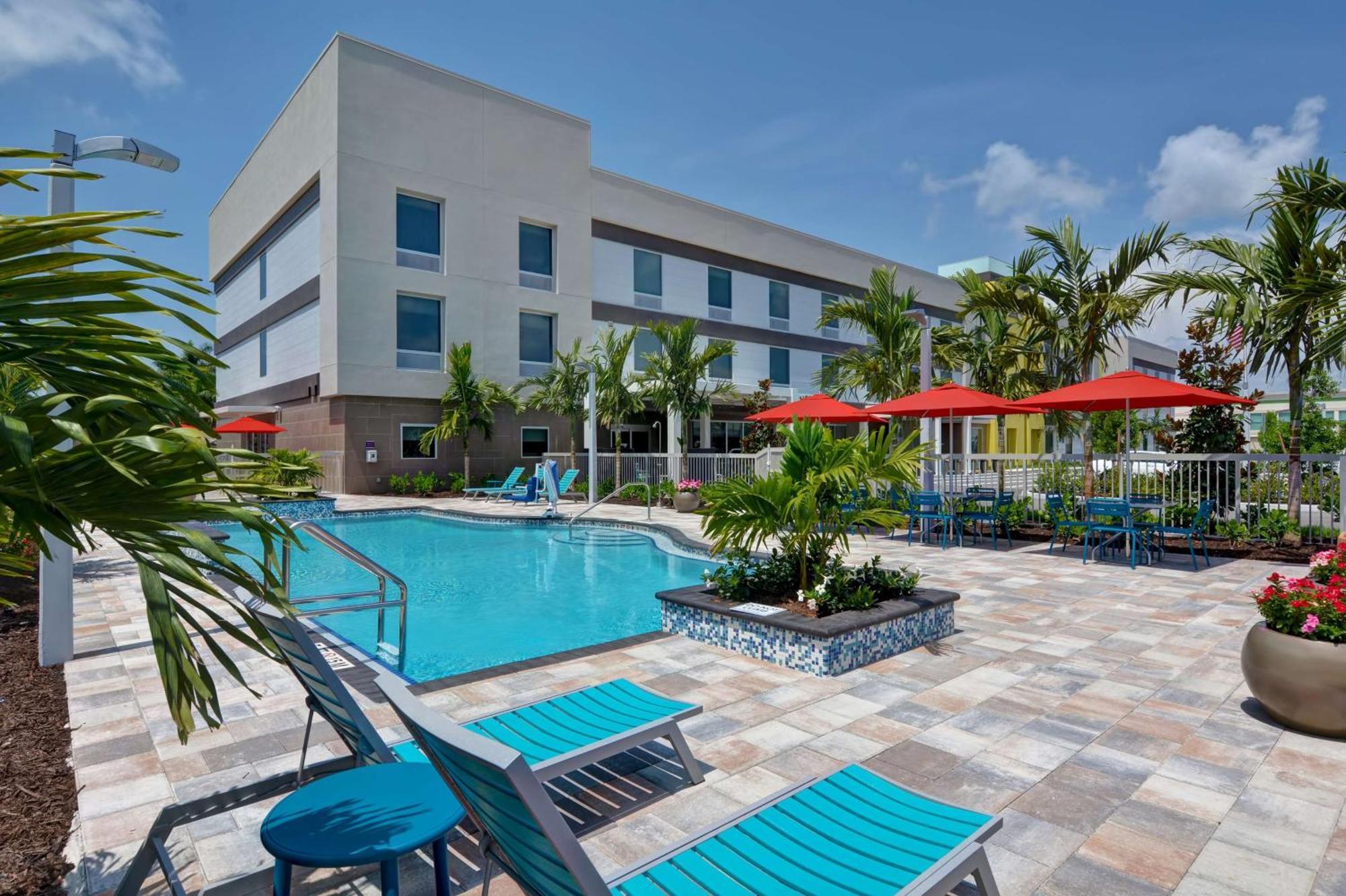 Home2 By Hilton I-75 Pine Ridge Road 3* Naples