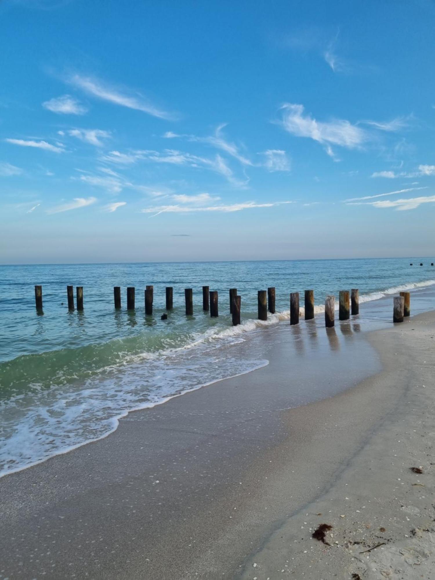 Stunning 2-bedroom Den In Greenlinks Naples