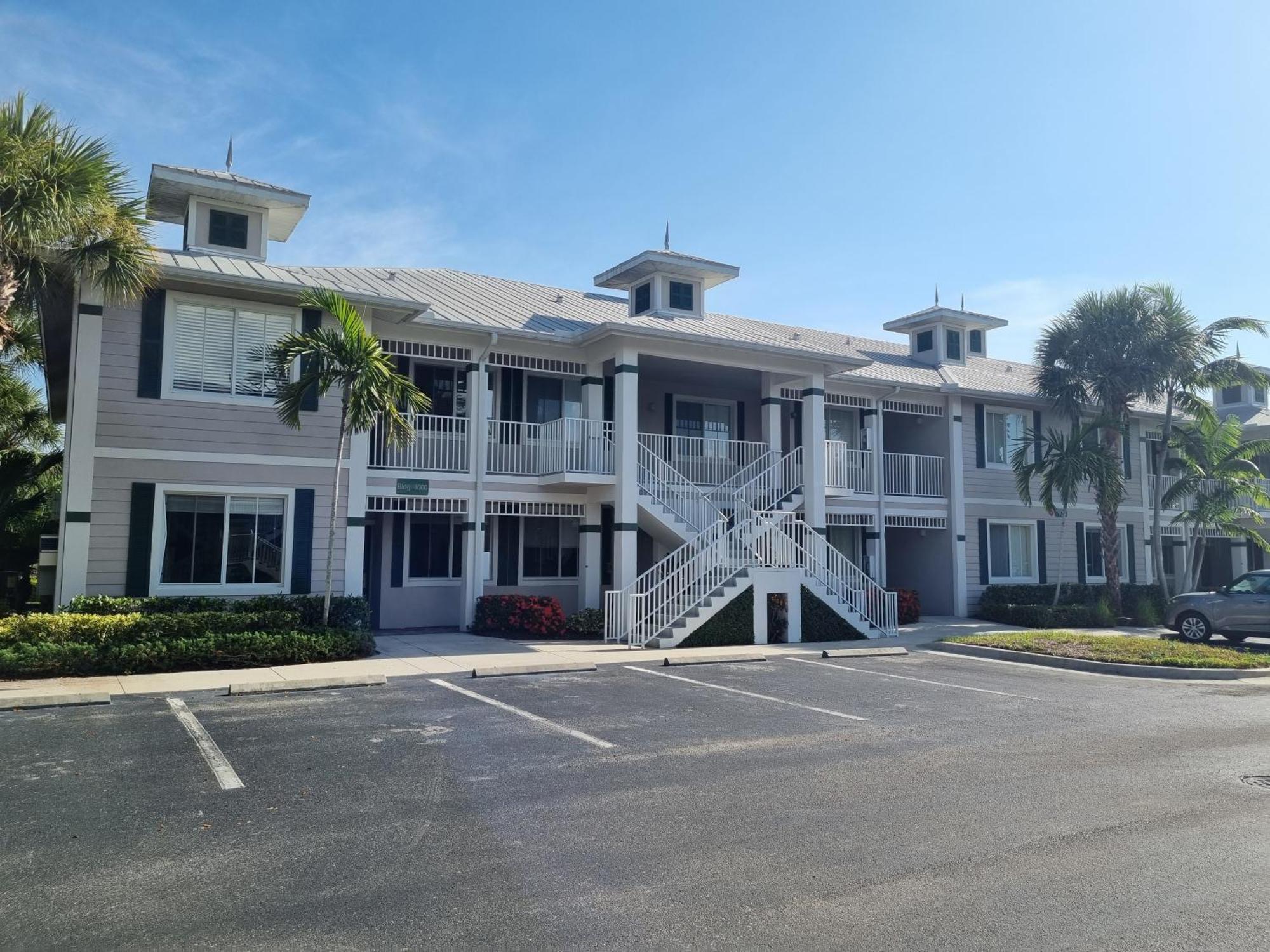 Stunning 2-bedroom Den In Greenlinks