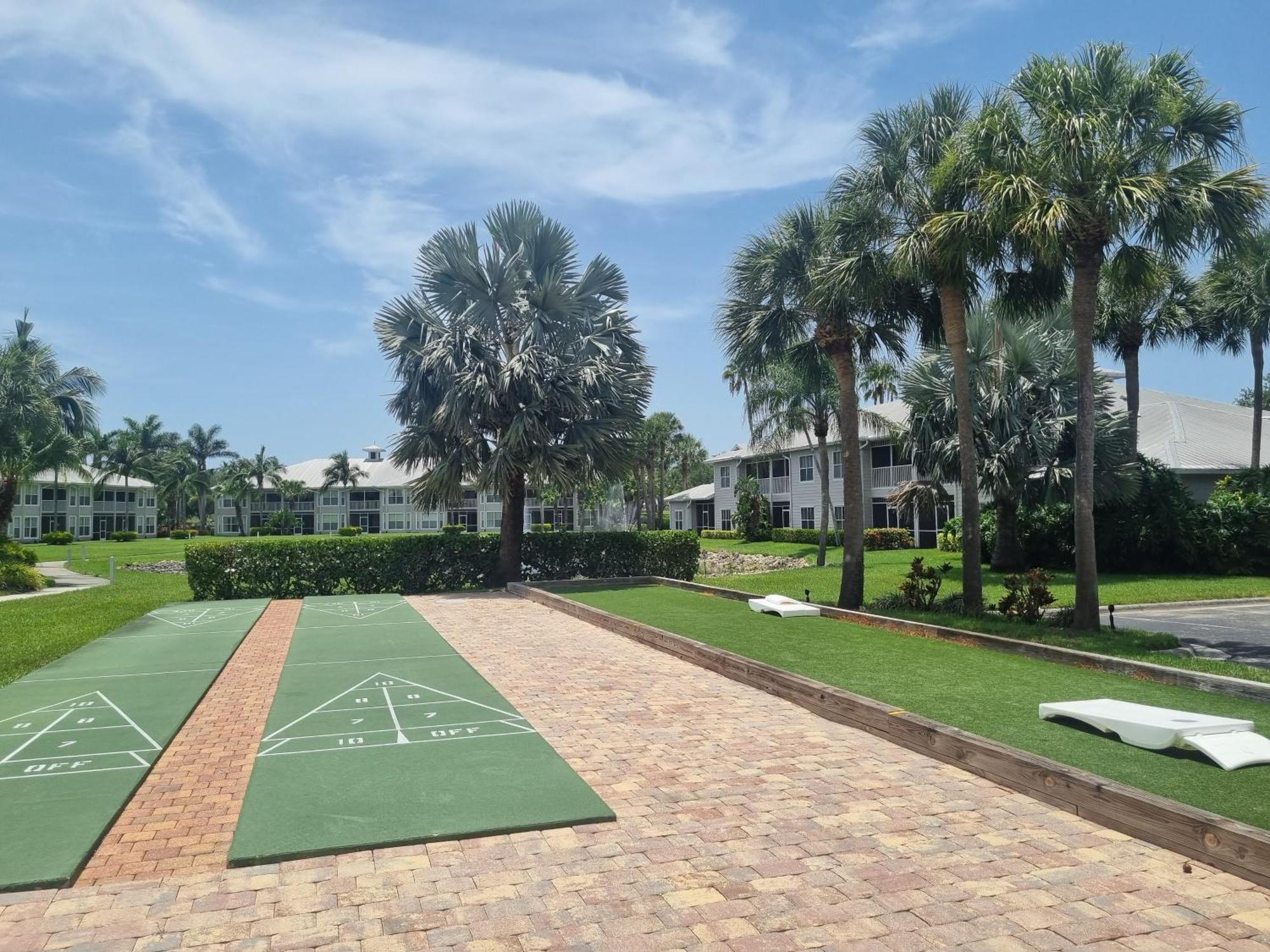 Apartment Stunning 2-bedroom Den In Greenlinks