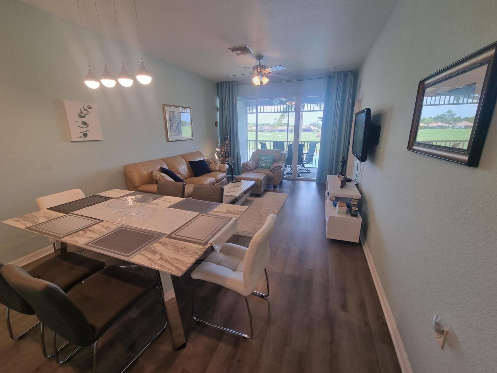 Apartment Stunning 2-bedroom Den In Greenlinks