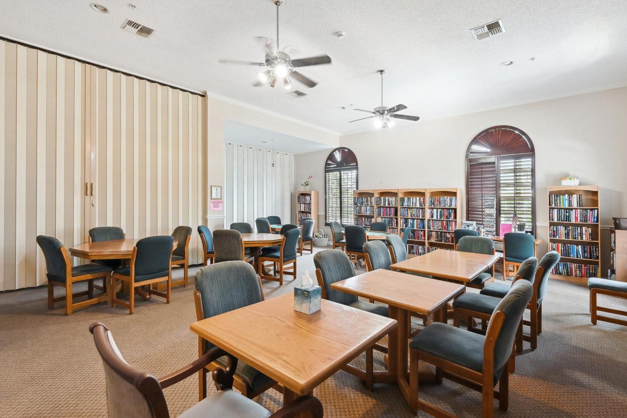 Apartment Elegant With Golf View And Community Pool *