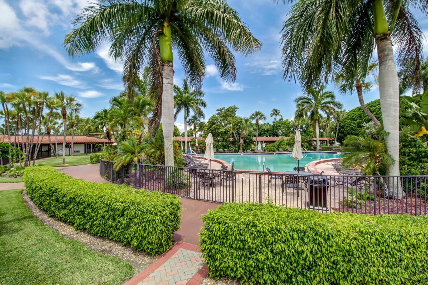 Marina Getaway On The Water!