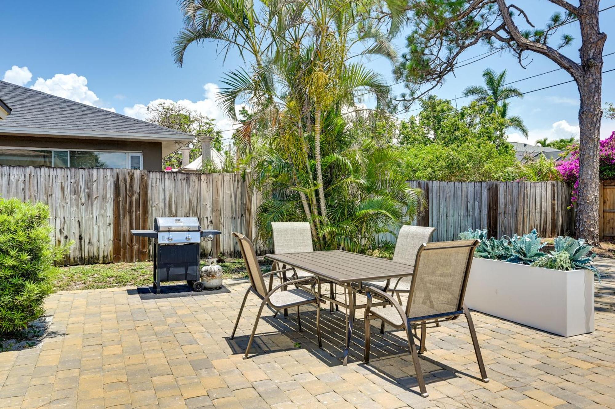 Pet-friendly Vacation Near Beach! Naples