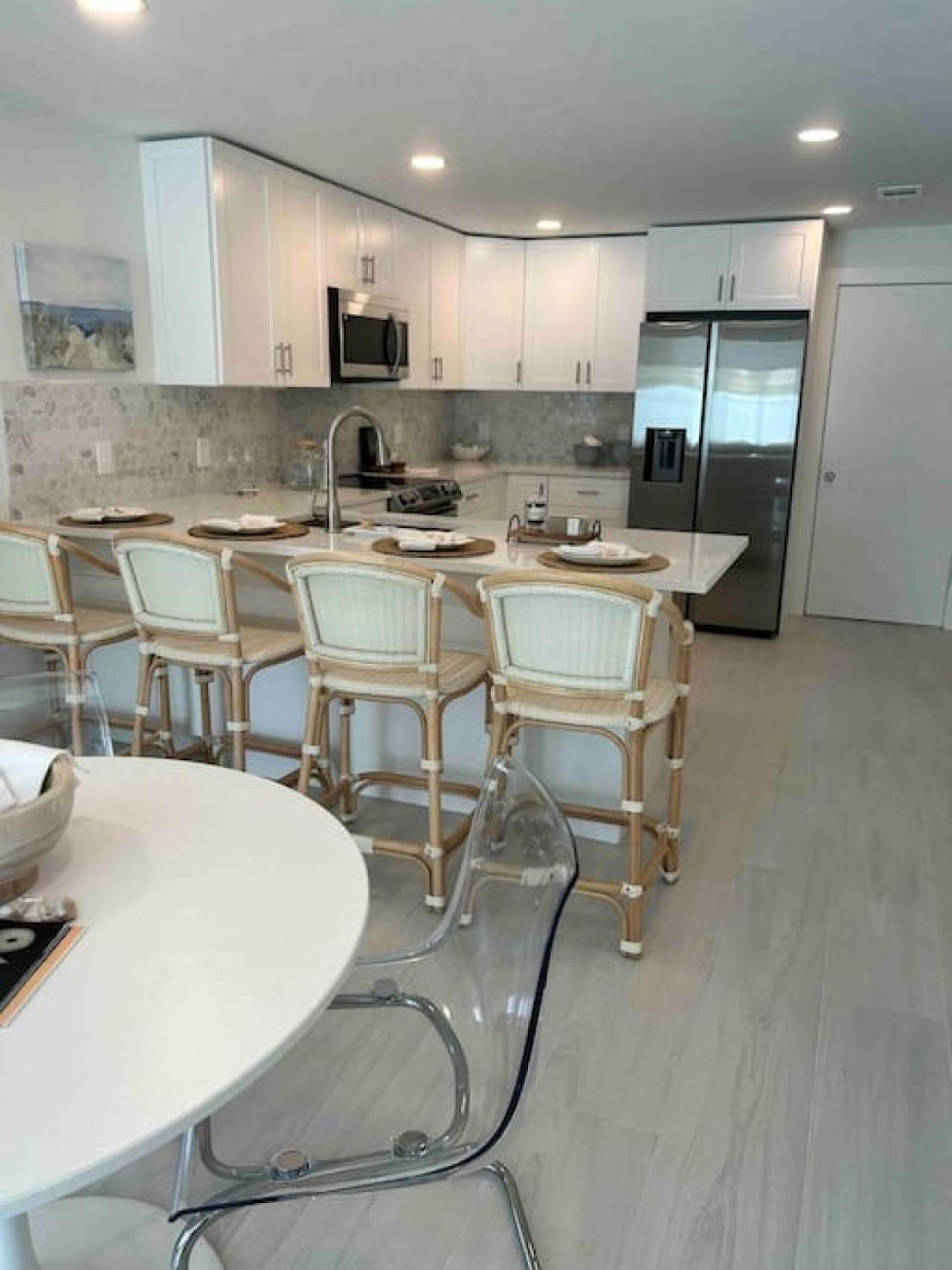 102nd Christina Jason Maria Moore And Sea Pool Holiday home Naples