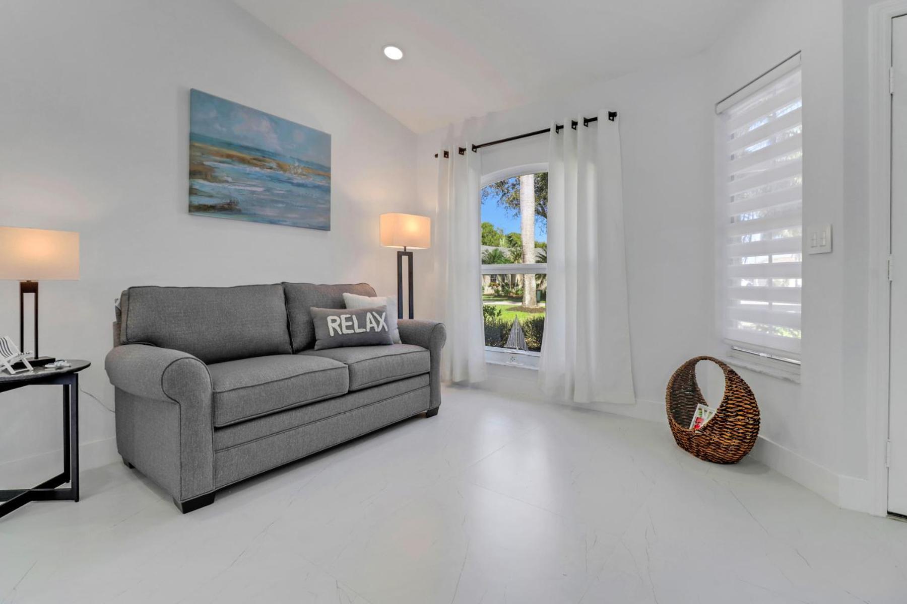 Villa Anna Retreat With Pool Naples