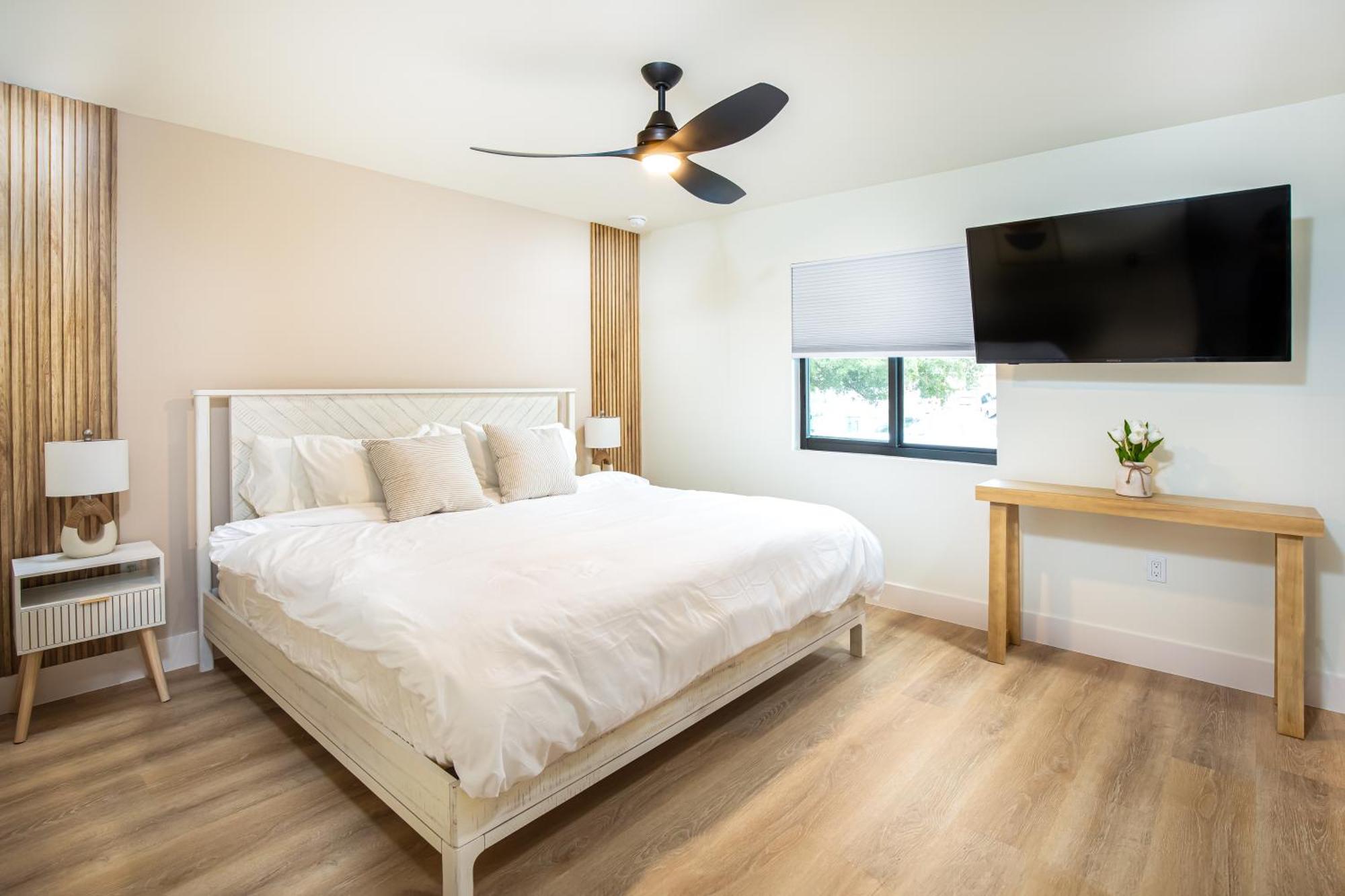 The Boho Bliss - Lakeview Elegance 3miles Downtown Holiday home Naples