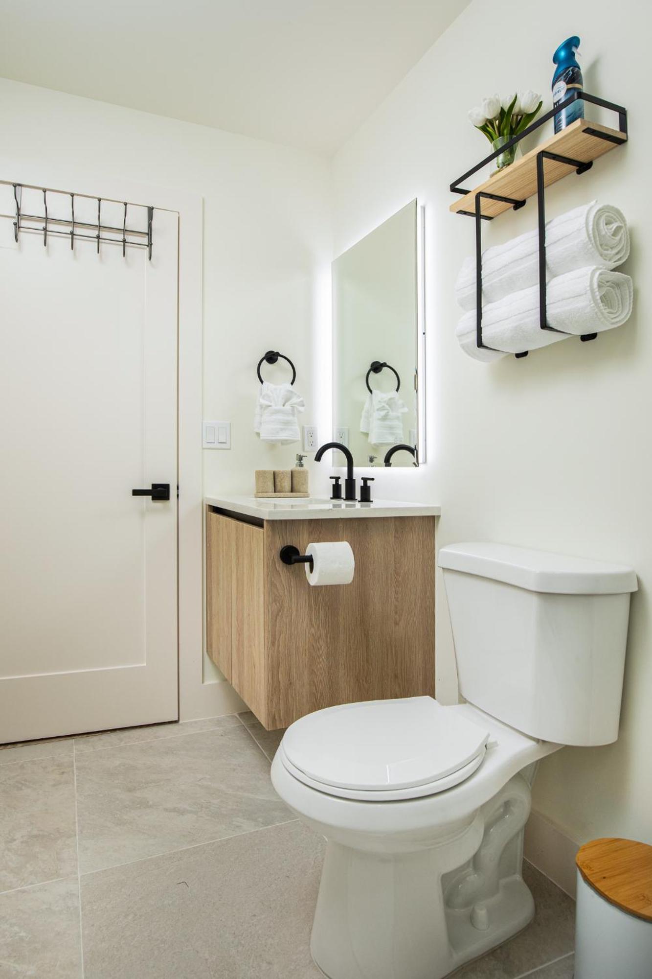 Holiday home The Boho Bliss - Lakeview Elegance 3miles Downtown *