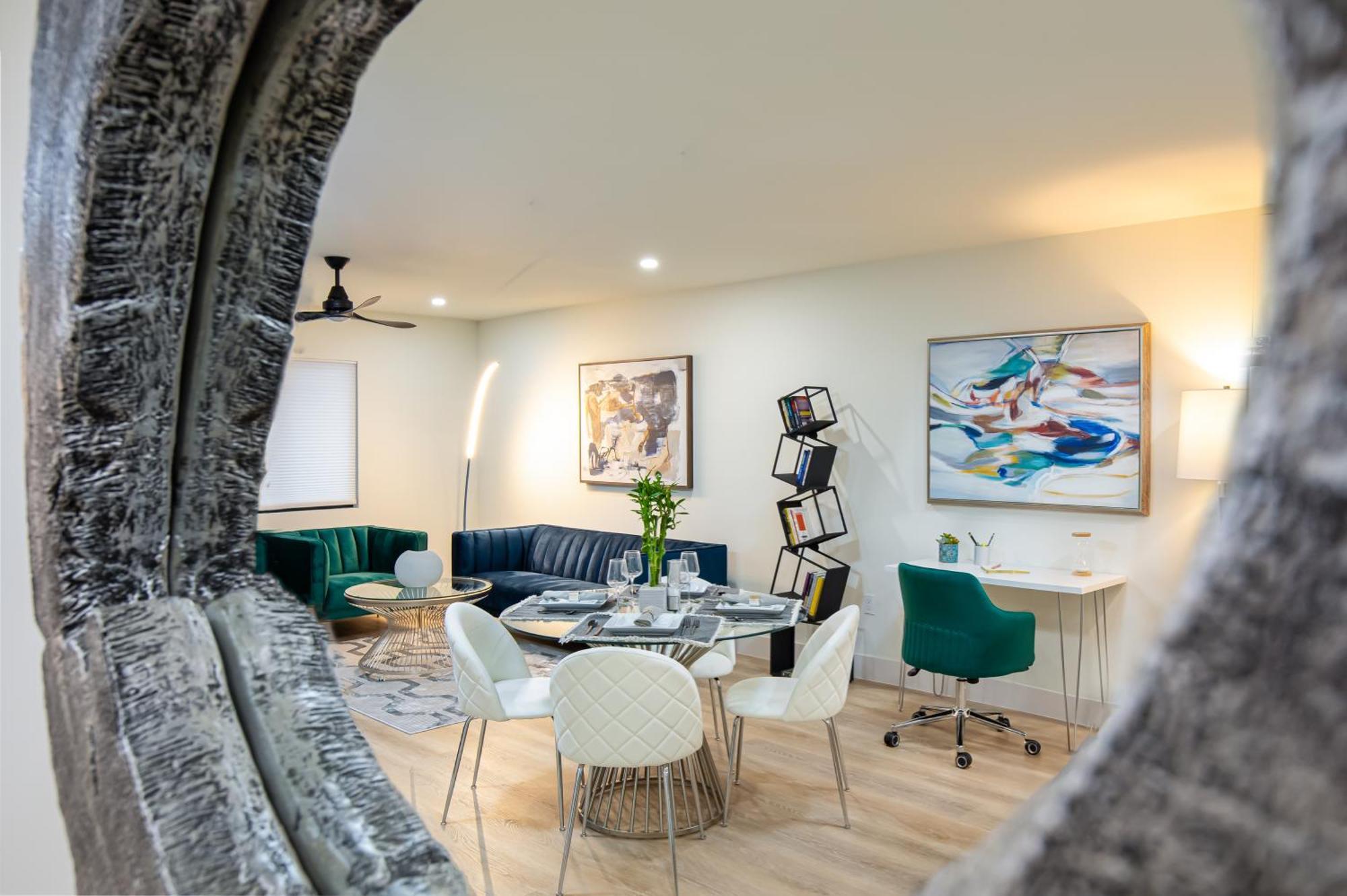Velvet Bloom Unique Location 3mil To Downtown Naples