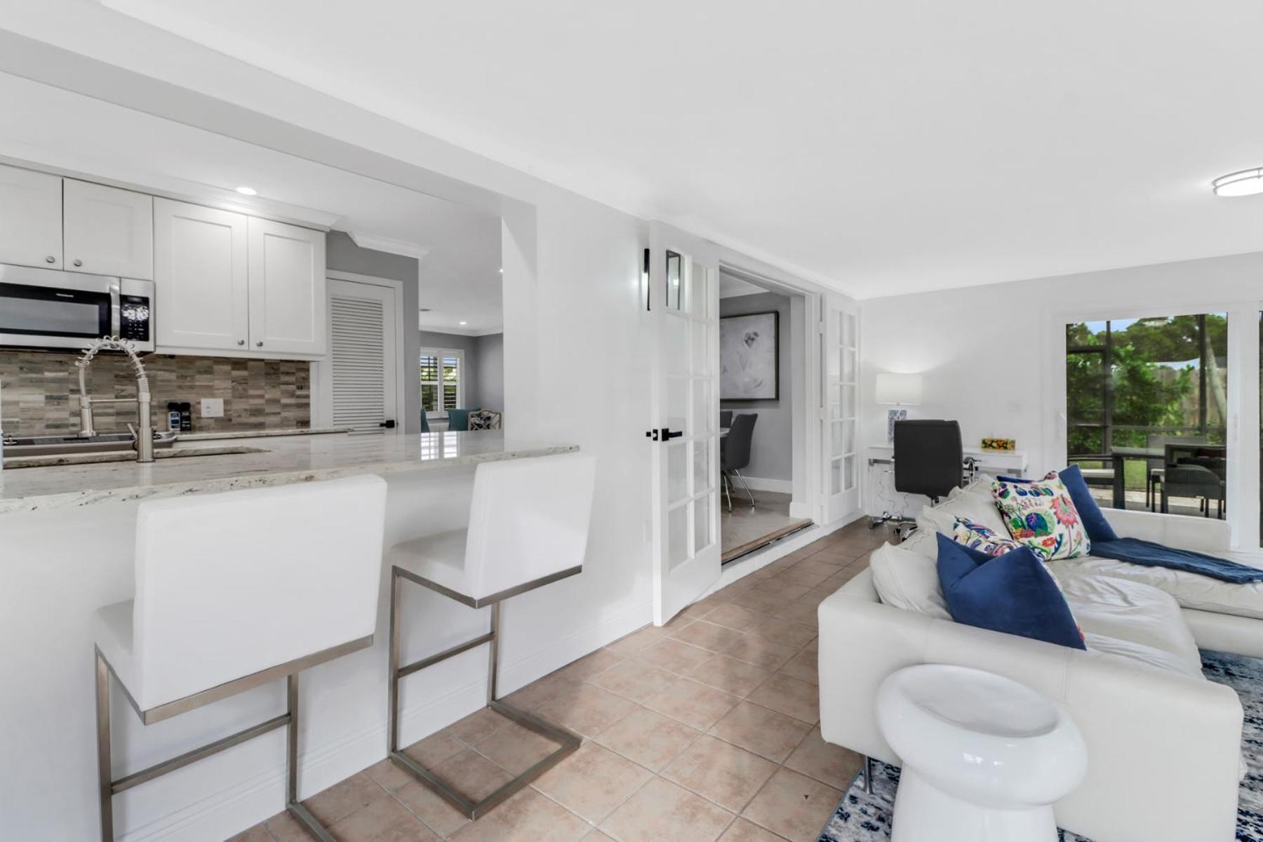 Holiday home Pool In The Heart Of Naples!