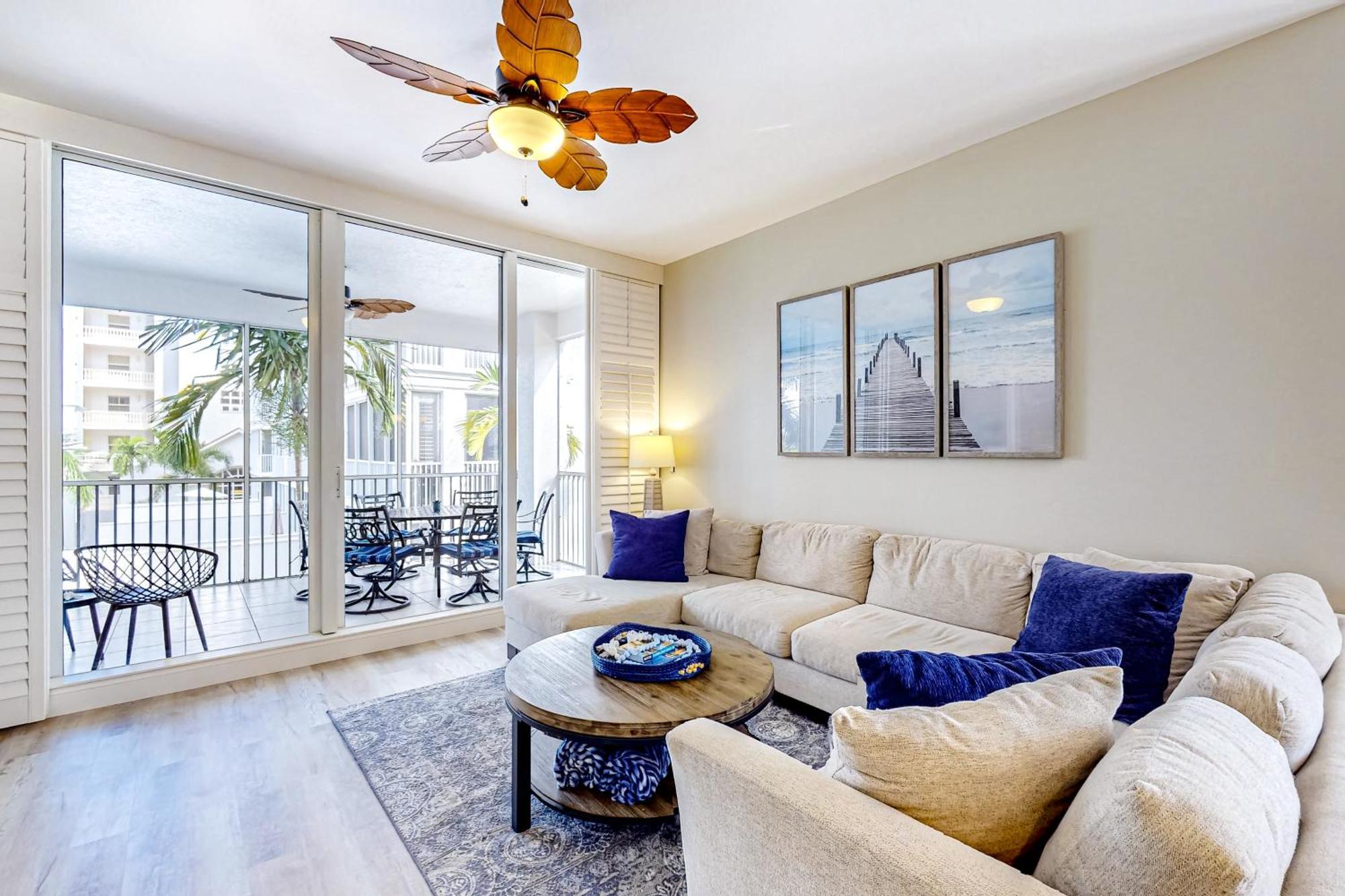 Luxury In Regatta Naples