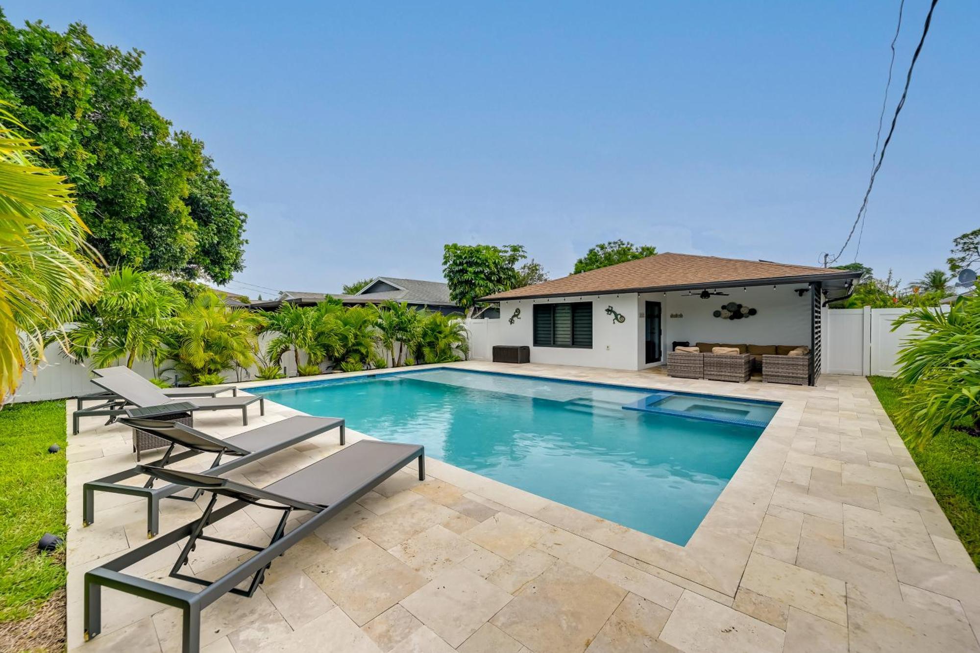 Walk To Getaway With Pool In Naples! Naples