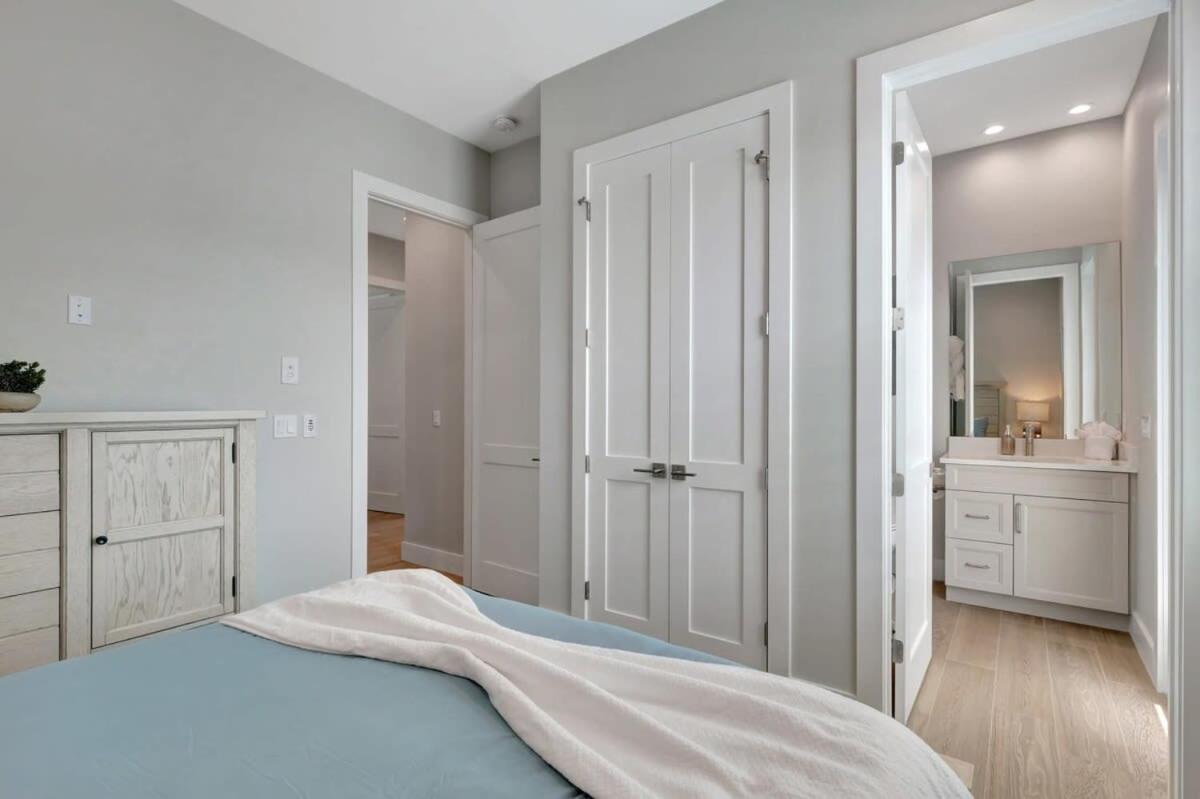 Timeless Sophistication Discover Coastal Chic Living * Naples