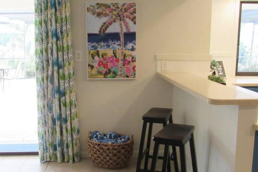 Serenity In Paradise! Heated Pool 10 Min To Beach! Holiday home