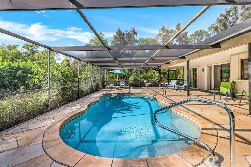 Serenity In Paradise! Heated Pool 10 Min To Beach! Holiday home *