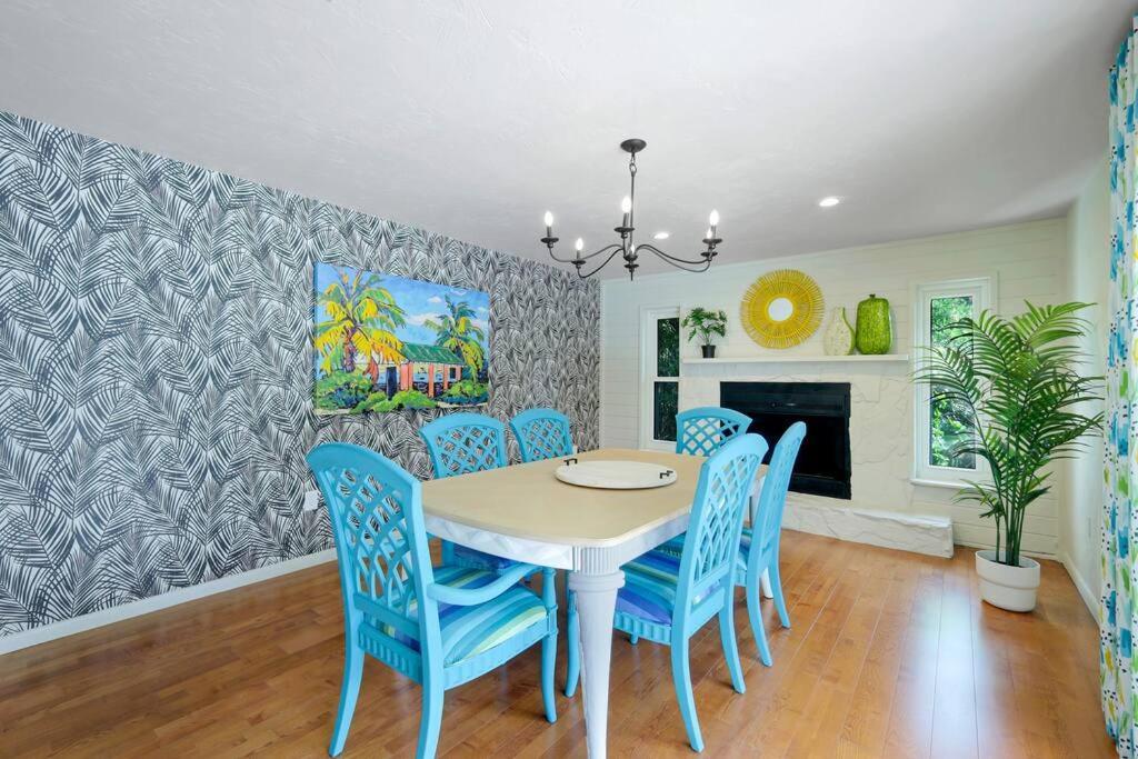 Holiday home Serenity In Paradise! Heated Pool 10 Min To Beach! Naples