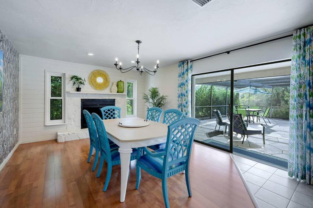 Serenity In Paradise! Heated Pool 10 Min To Beach!