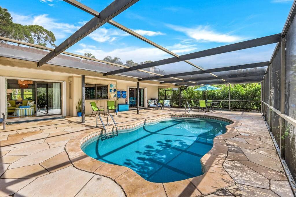 Serenity In Paradise! Heated Pool 10 Min To Beach! Holiday home Naples
