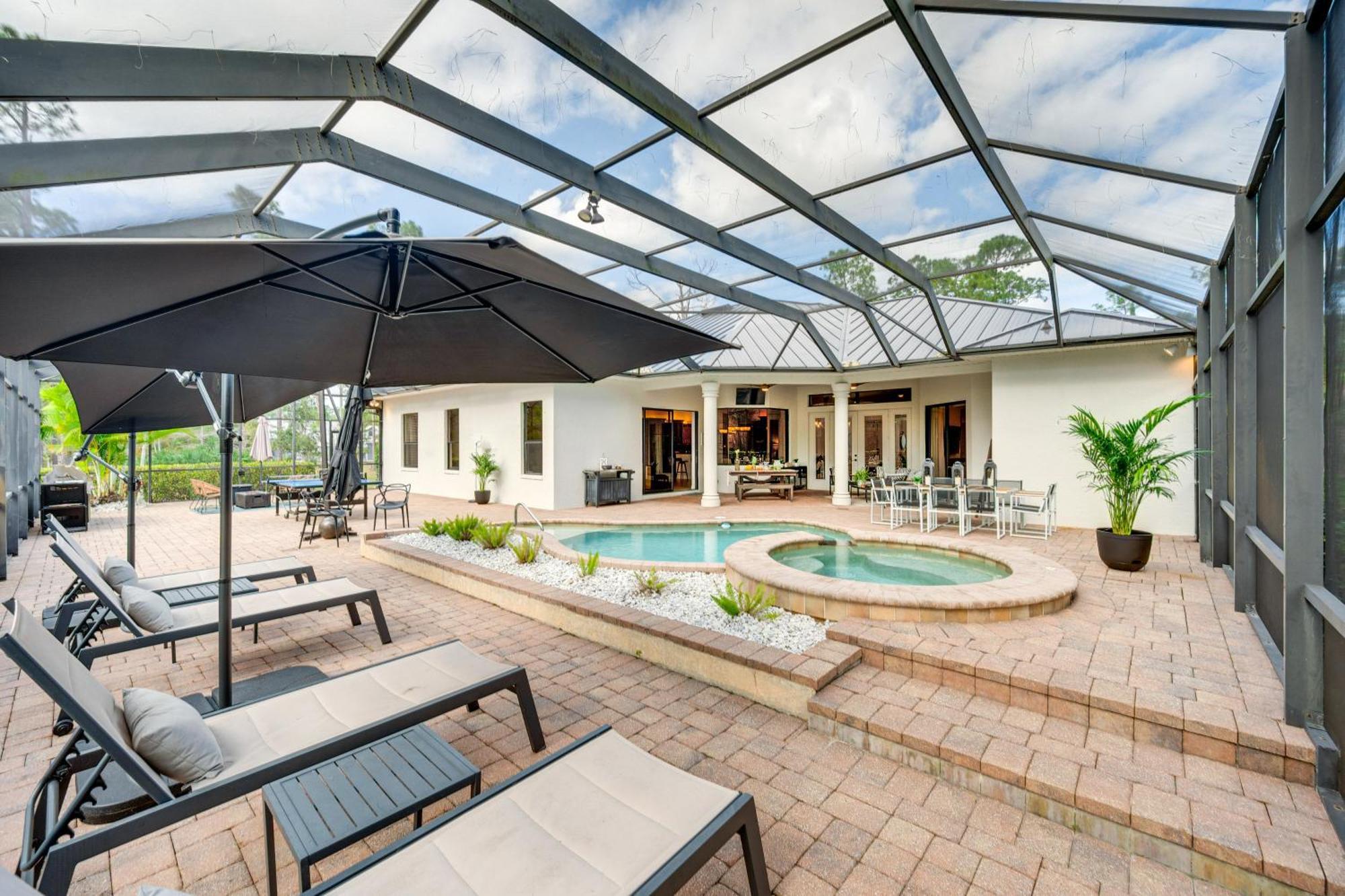 Luxury House With Private Acreage - Near Golfing! * Naples