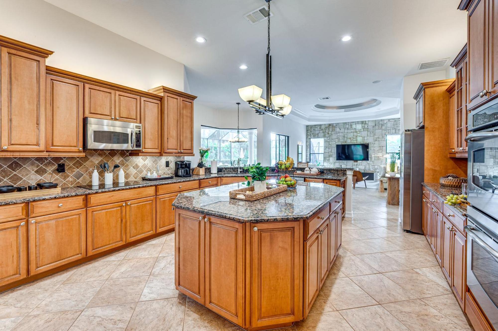 Luxury House With Private Acreage - Near Golfing! * Naples