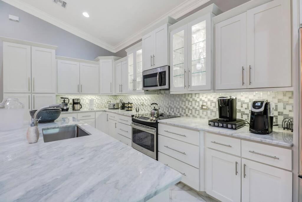 Luxe Home! Perfect For The Whole Family *