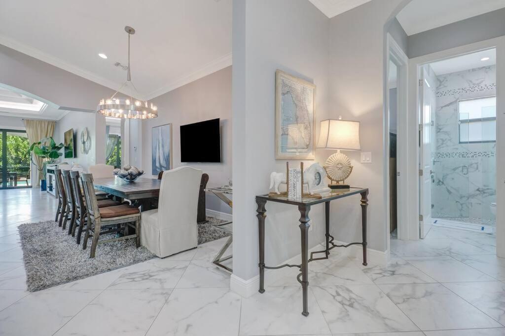 Luxe Home! Perfect For The Whole Family Naples