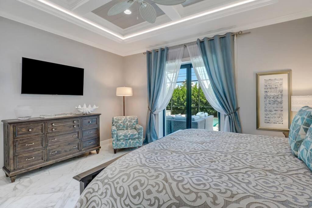 Holiday home Luxe Home! Perfect For The Whole Family