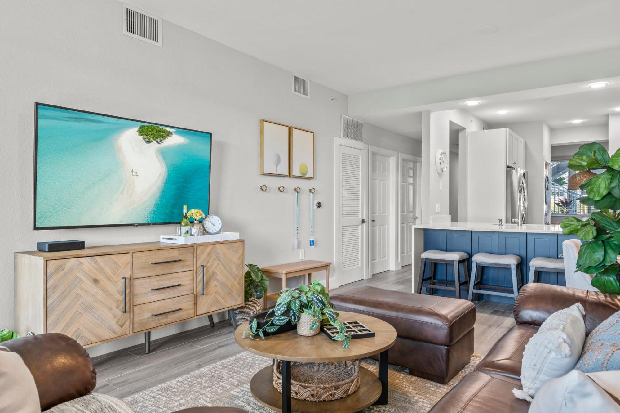 Serene Retreat: Golf-resort Pool-tennis-gym Apartment *