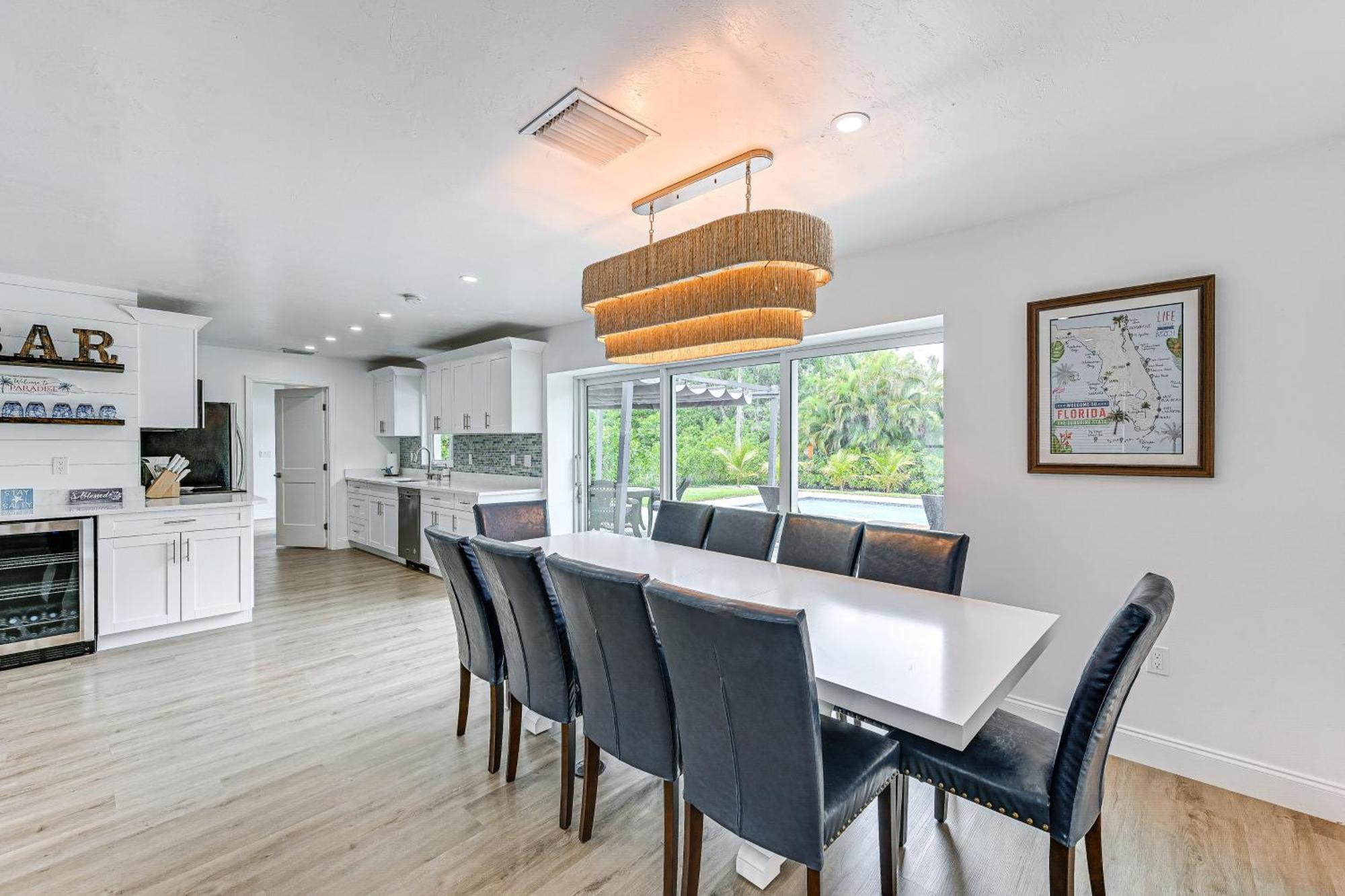 Holiday home Escape With Furnished Patio And Private Pool! *