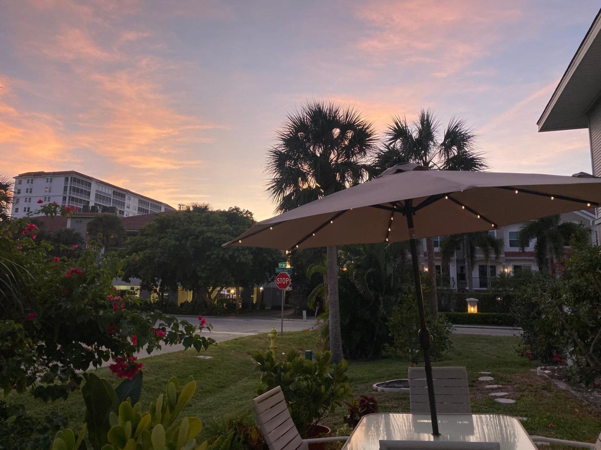 Apartment Closest To Vanderbilt Beach, New Remodel, Well Appointed, Bbq, Yard, Very Private Many Extras!